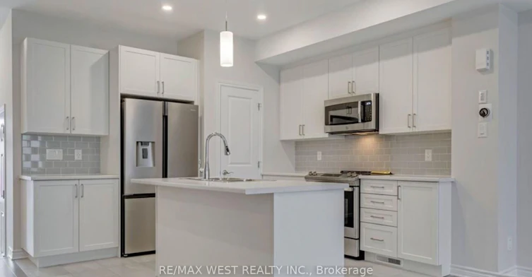 1026 Kijik Crescent, Ottawa, ON, K1X 1G6 - 5