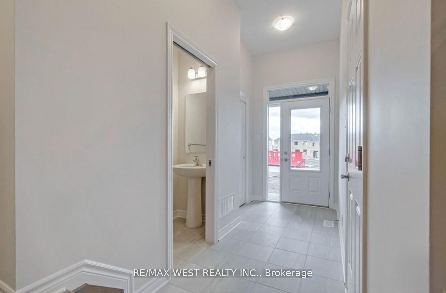 1026 Kijik Crescent, Ottawa, ON, K1X 1G6 - 3
