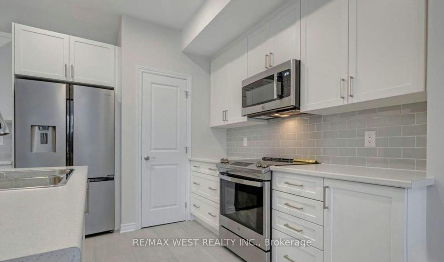 1026 Kijik Crescent, Ottawa, ON, K1X 1G6 - 6