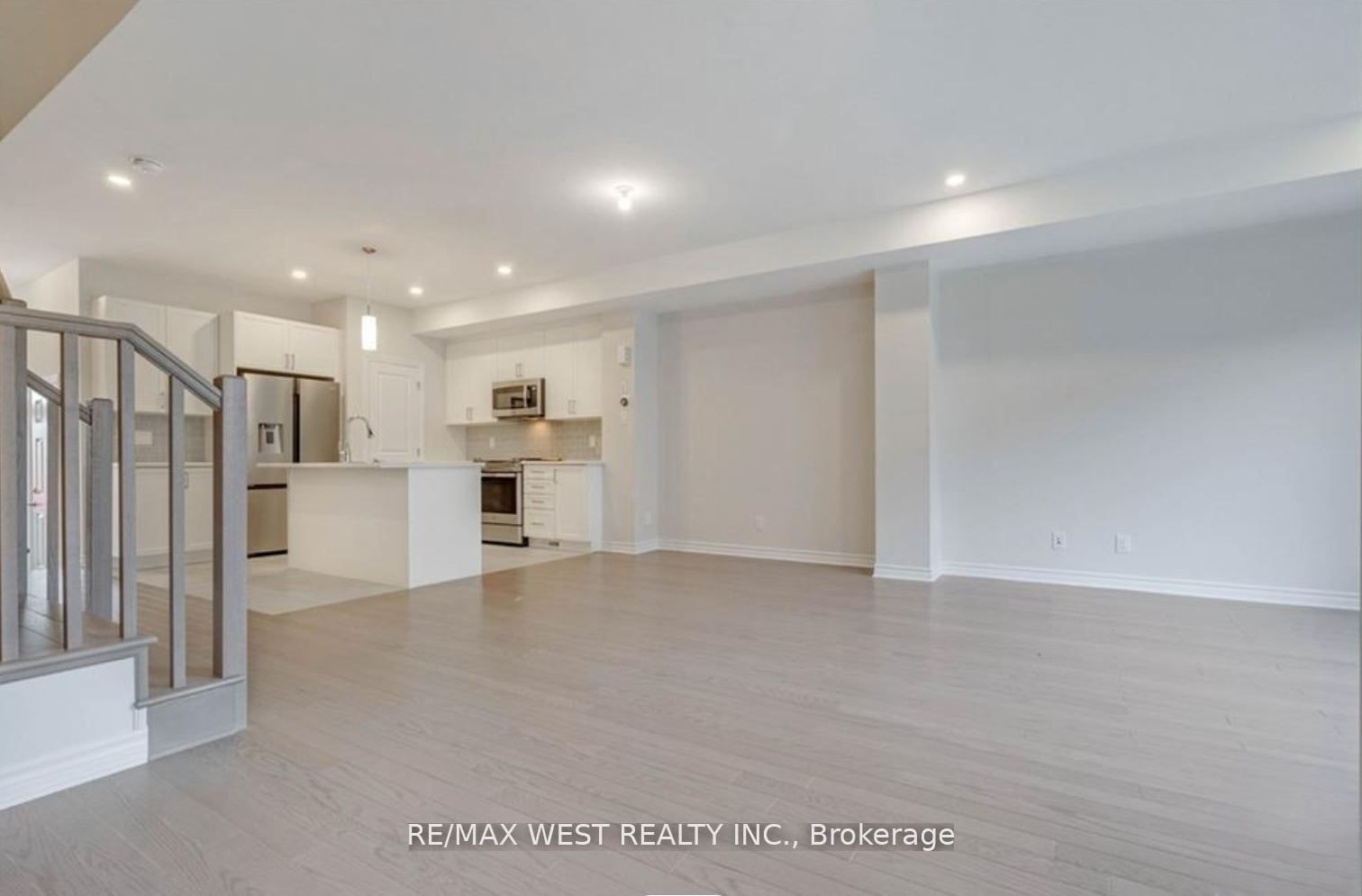 1026 Kijik Crescent, Ottawa, ON, K1X 1G6 - 10