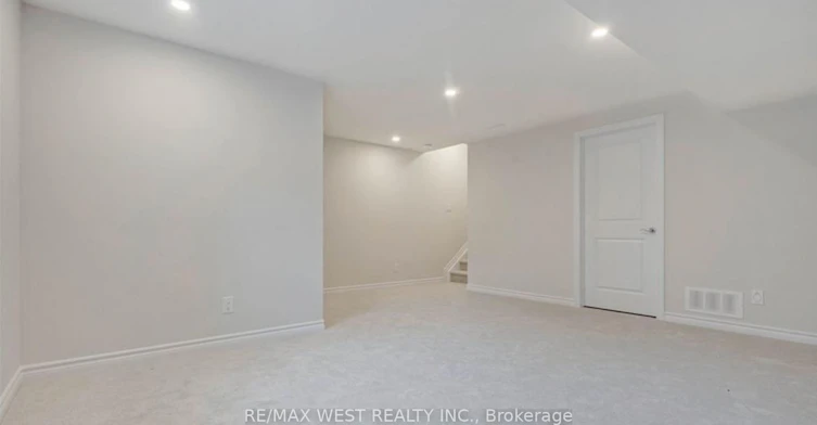 1026 Kijik Crescent, Ottawa, ON, K1X 1G6 - 24