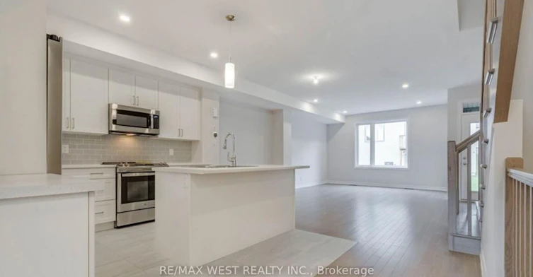 1026 Kijik Crescent, Ottawa, ON, K1X 1G6 - 4