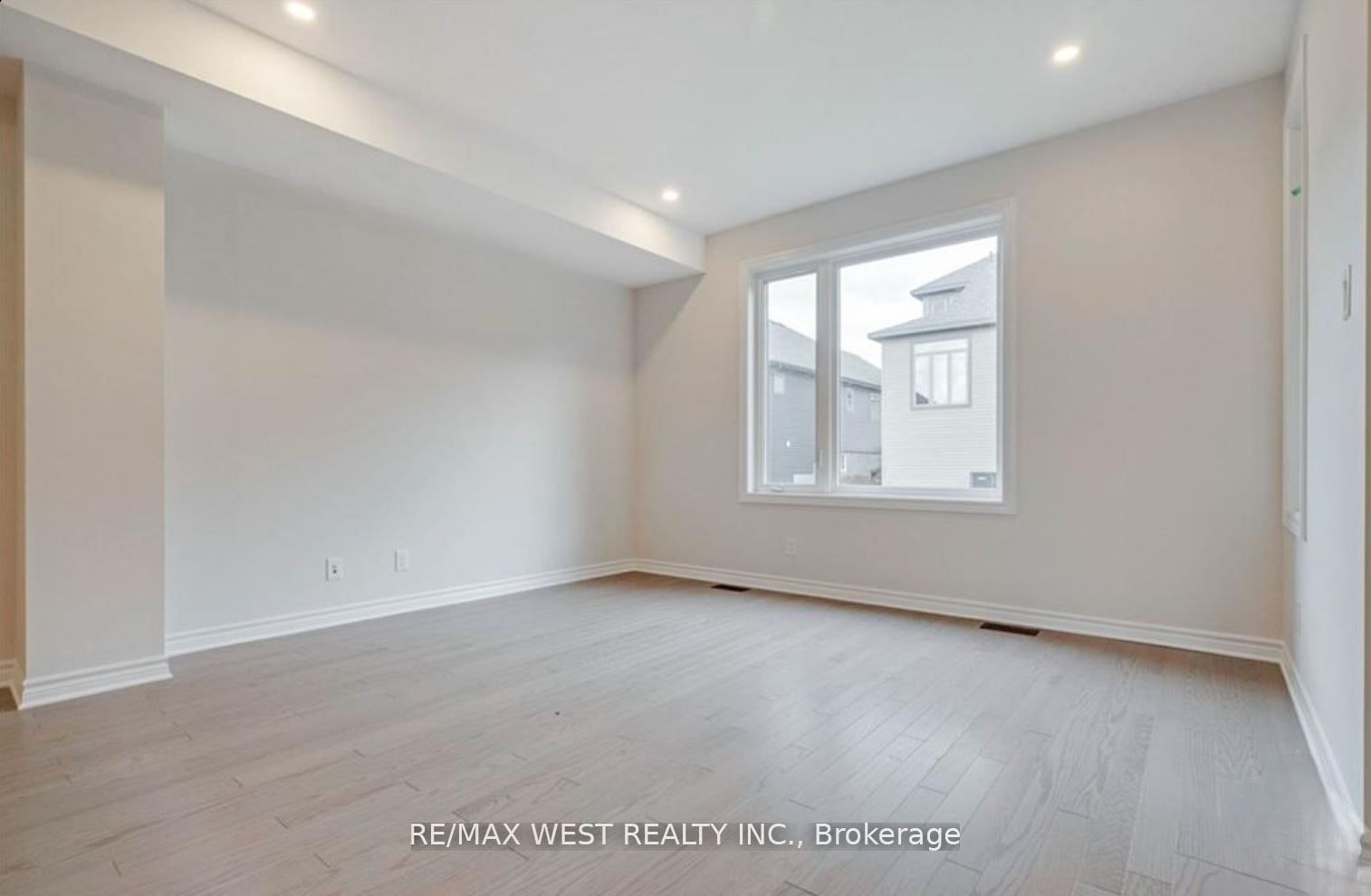 1026 Kijik Crescent, Ottawa, ON, K1X 1G6 - 11