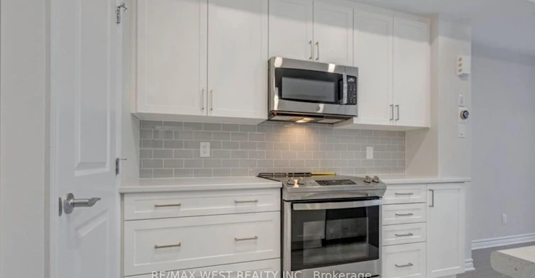 1026 Kijik Crescent, Ottawa, ON, K1X 1G6 - 8