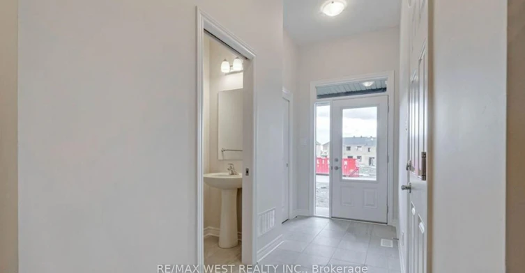1026 Kijik Crescent, Ottawa, ON, K1X 1G6 - 3