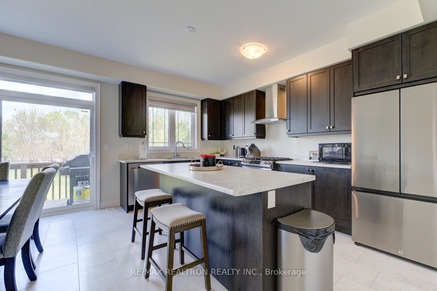 372 Blackburn Drive, Brantford, ON, N3T 5L5 - 10