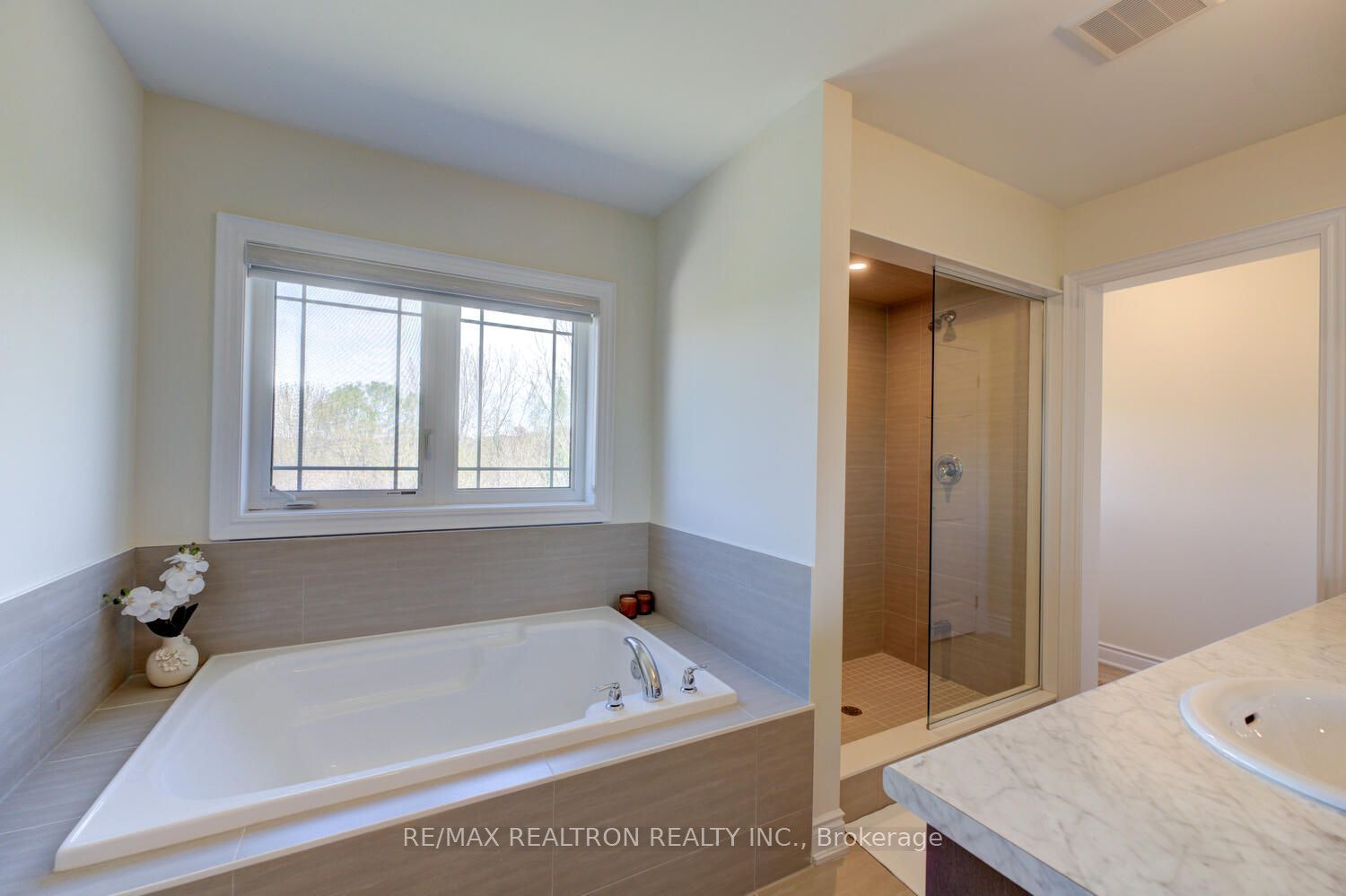 372 Blackburn Drive, Brantford, ON, N3T 5L5 - 23