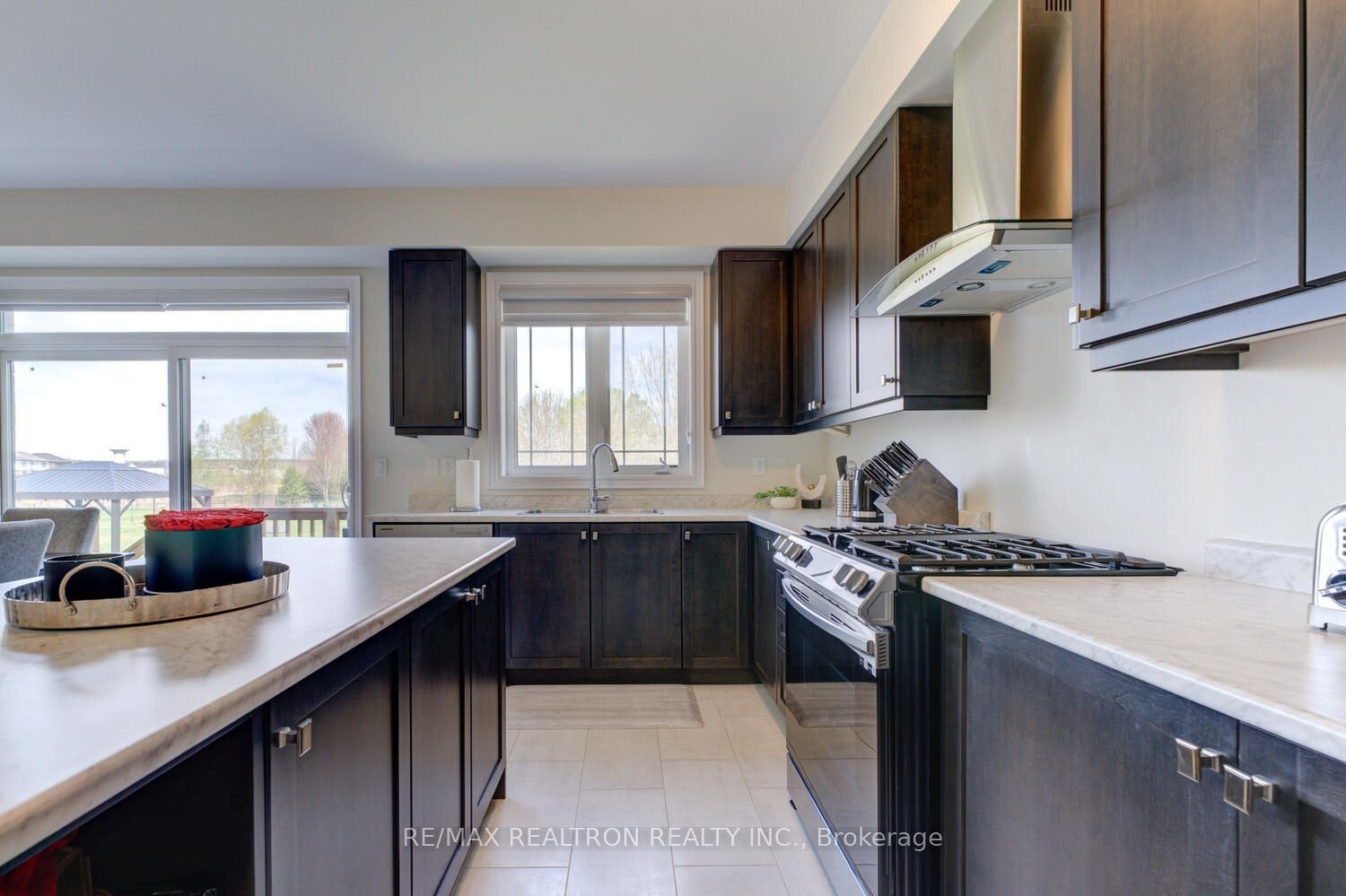 372 Blackburn Drive, Brantford, ON, N3T 5L5 - 11