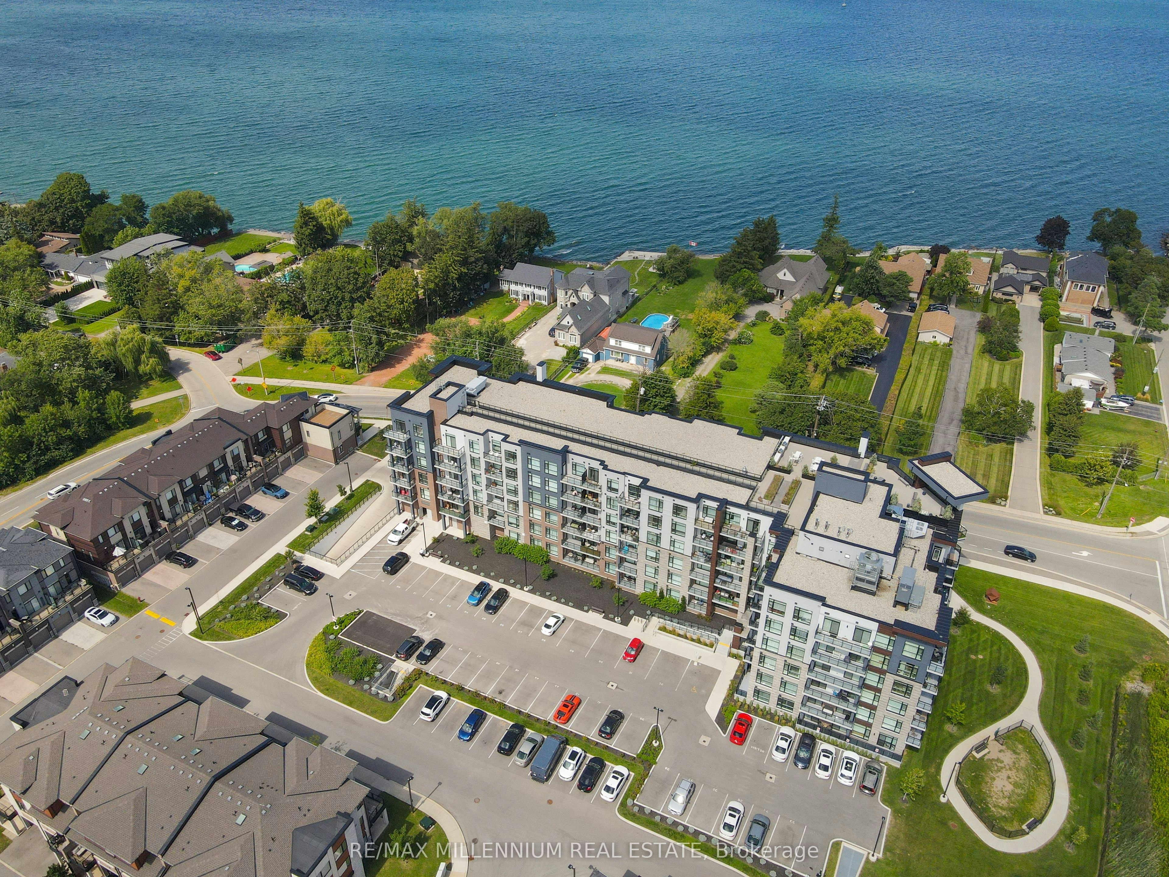 403-600 North Service Road, Hamilton, ON, L8E 5A7