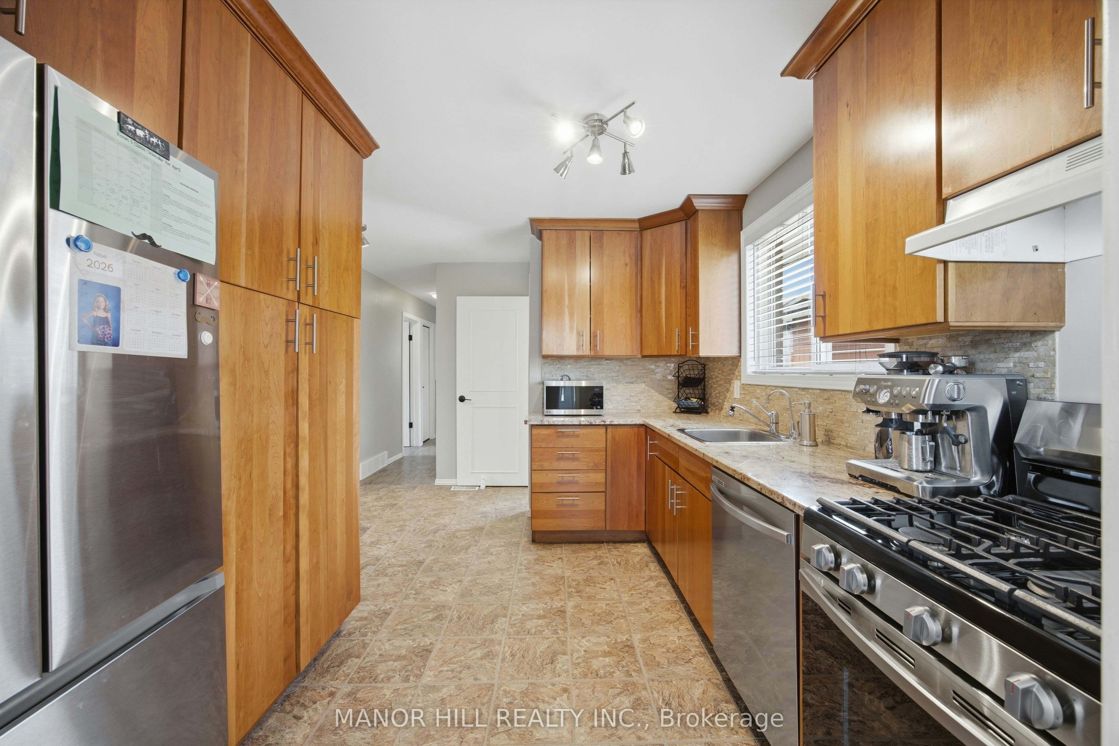 513 Havelock Drive, Waterloo, ON, N2L 4N8 - 4