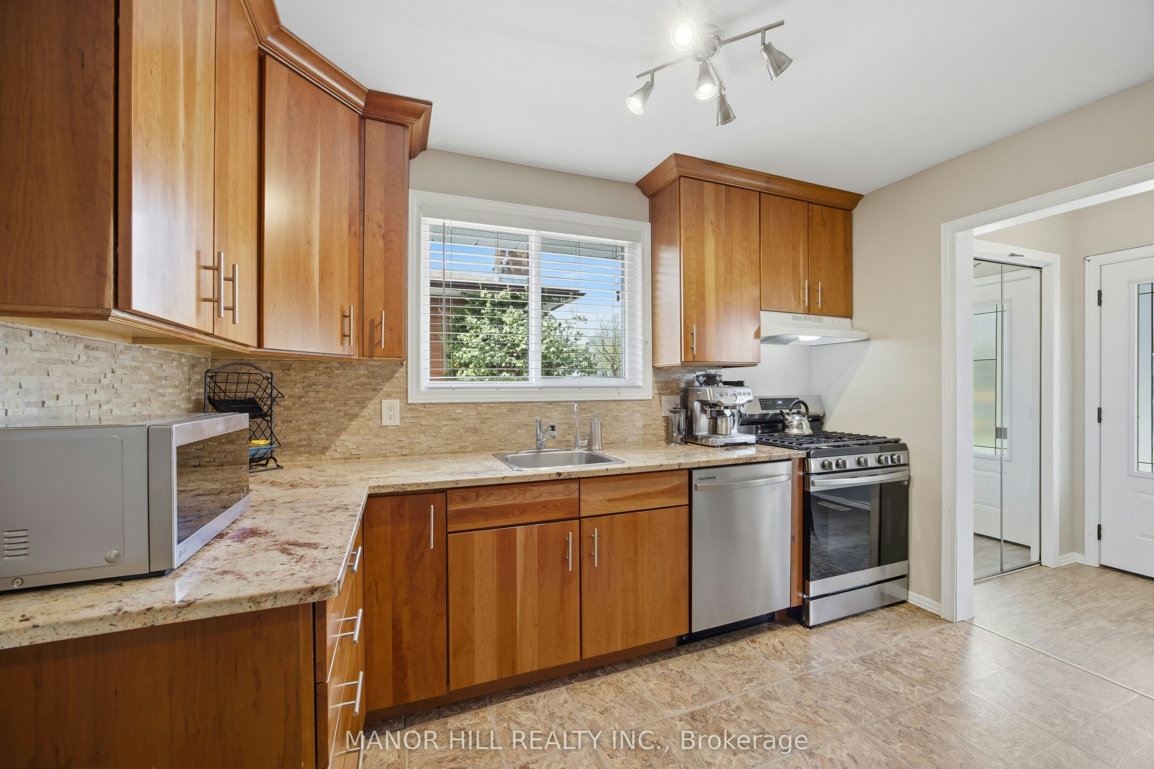 513 Havelock Drive, Waterloo, ON, N2L 4N8 - 5