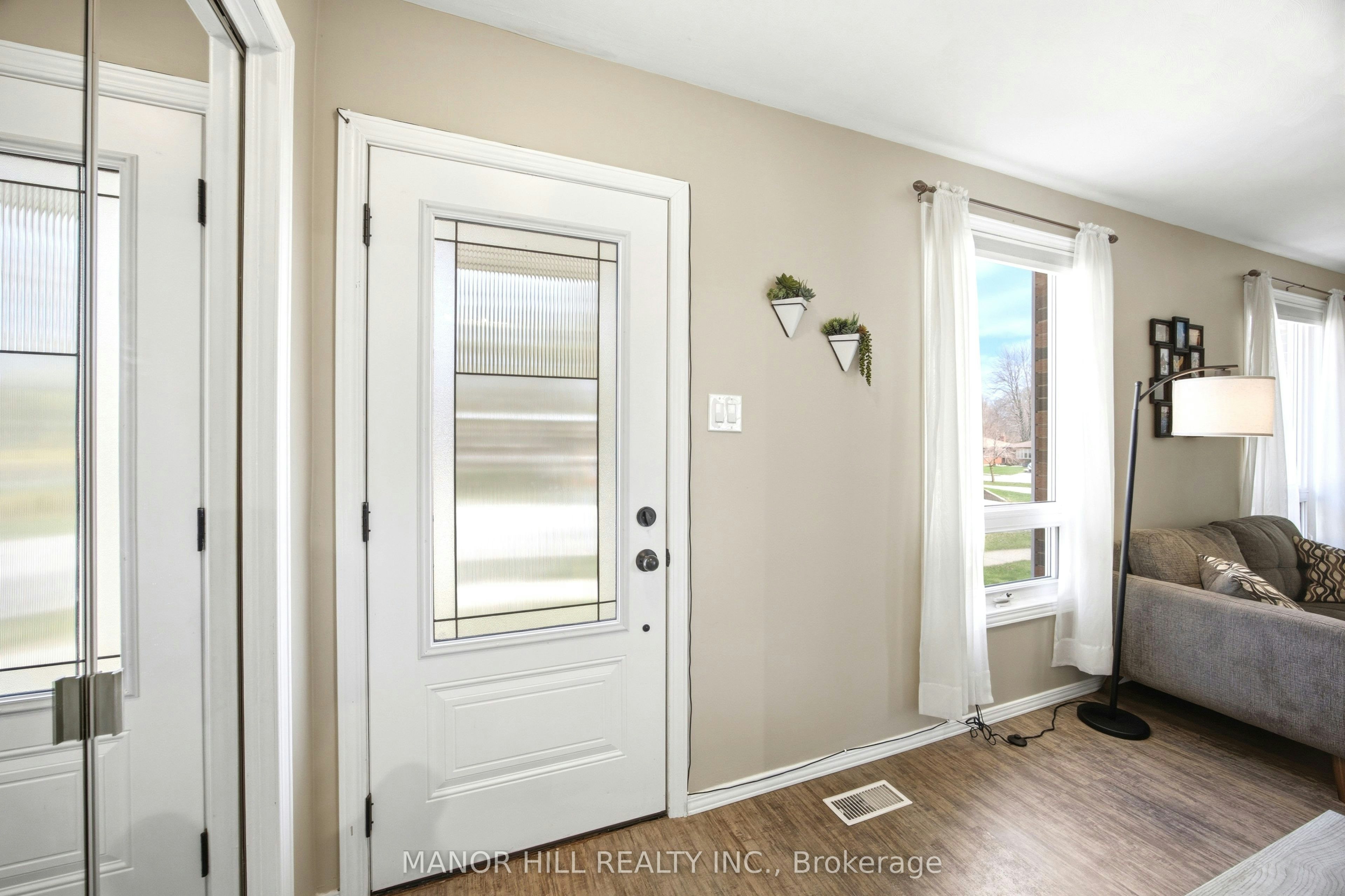 513 Havelock Drive, Waterloo, ON, N2L 4N8 - 2