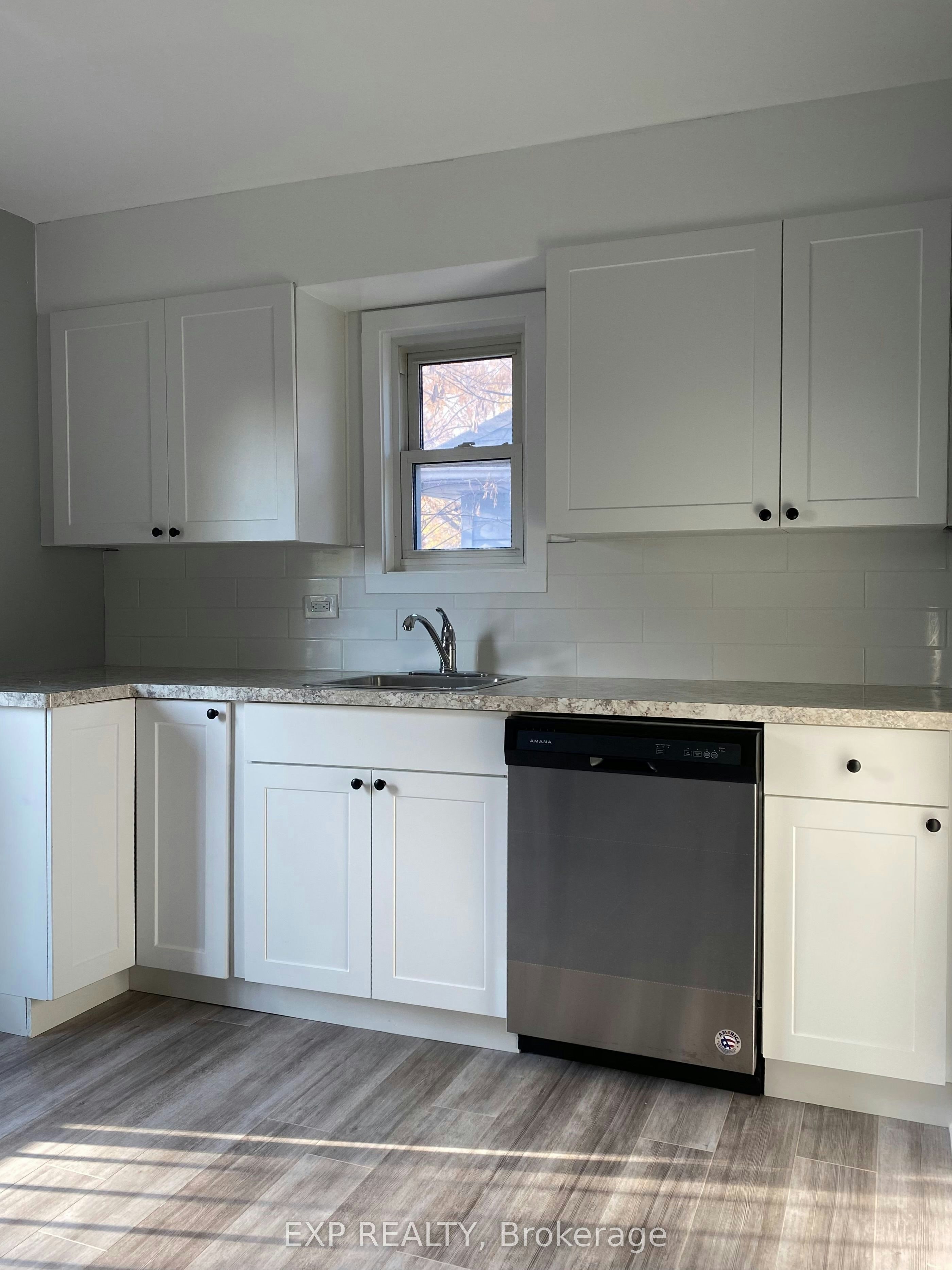 UPPER LEVEL-104 Lowell Avenue, St. Catharines, ON, L2R 2E2 - 8
