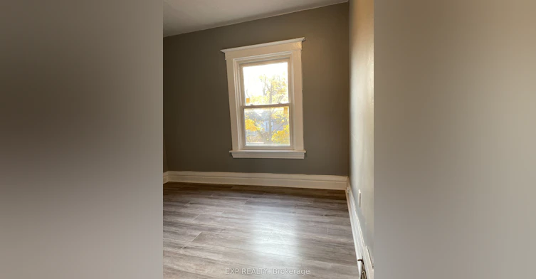 UPPER LEVEL-104 Lowell Avenue, St. Catharines, ON, L2R 2E2 - 7