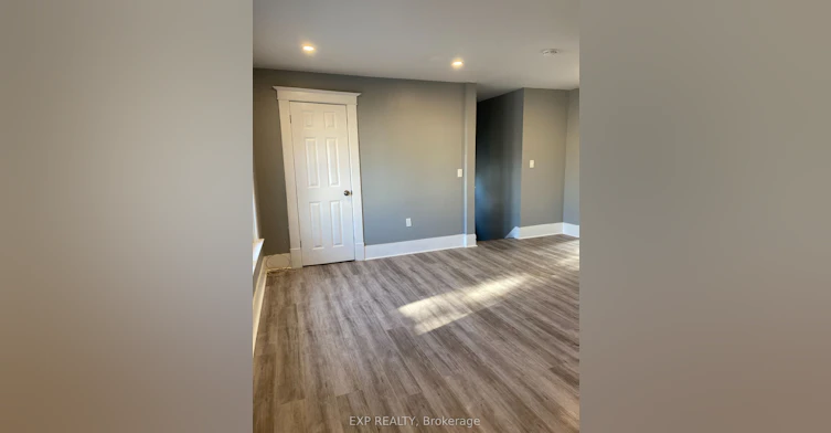 UPPER LEVEL-104 Lowell Avenue, St. Catharines, ON, L2R 2E2 - 3