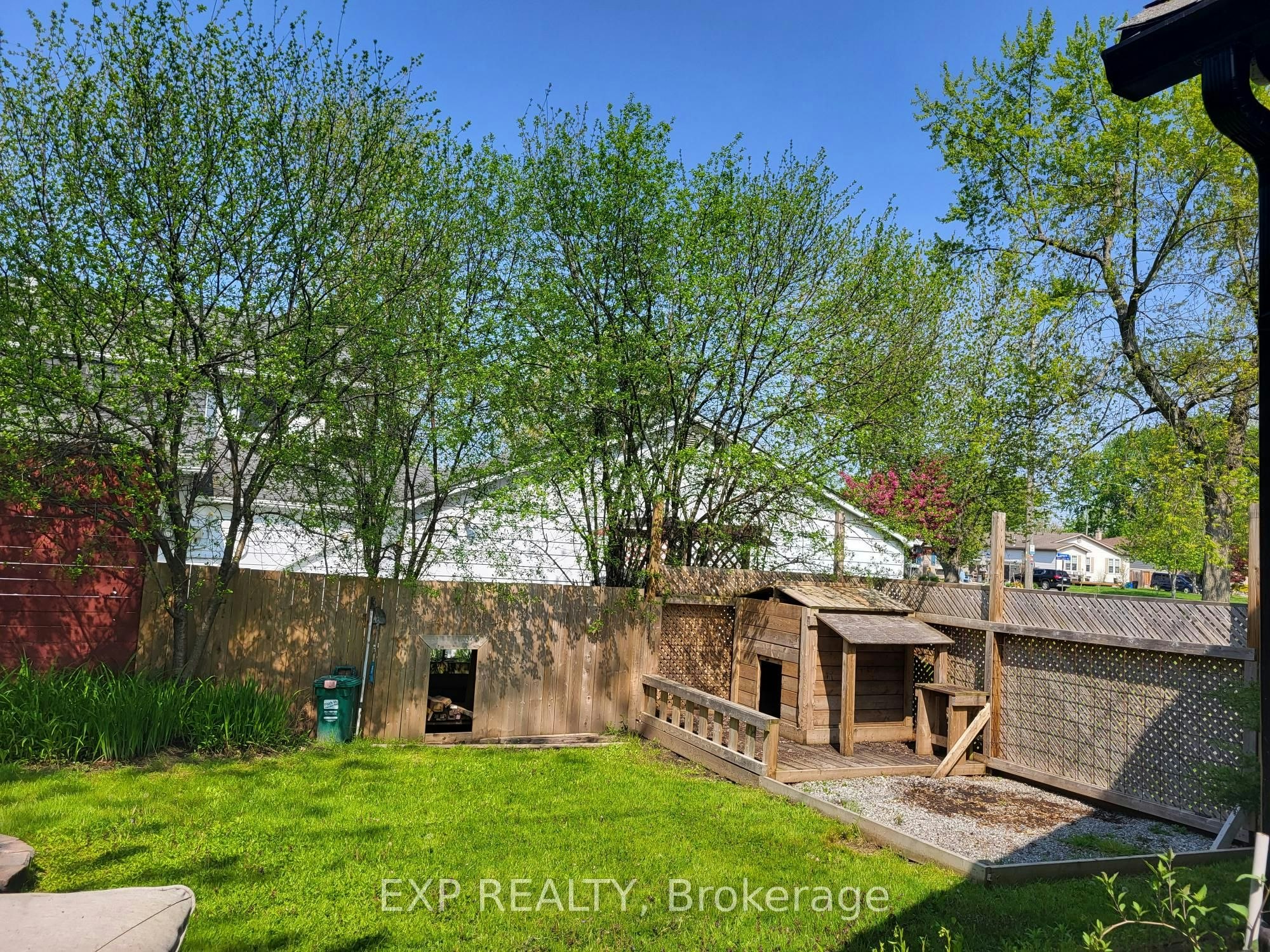 1317 Dominion Road, Fort Erie, ON, L2A 1J2 - 2