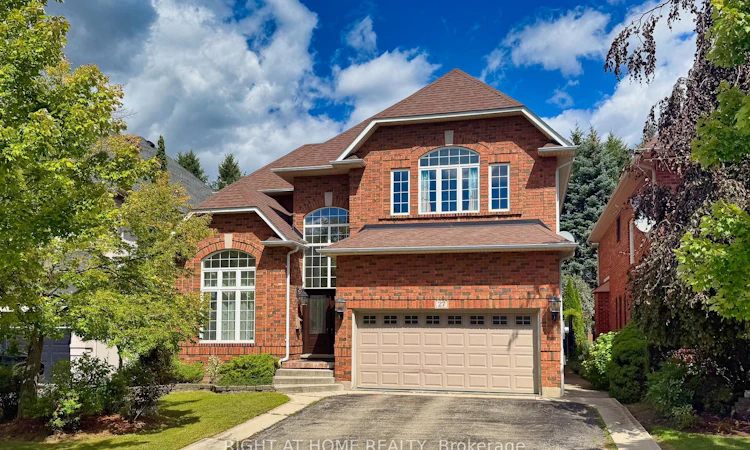 27 Thoroughbred Boulevard