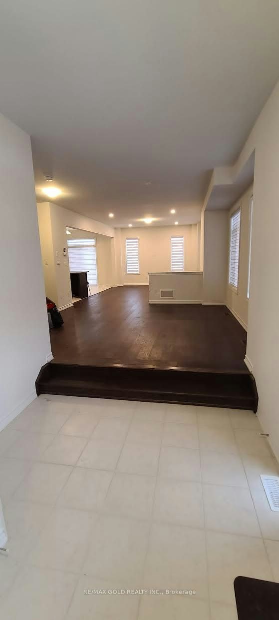 19 Moriarity Drive, Brant, ON, N3L 0K4 - 5