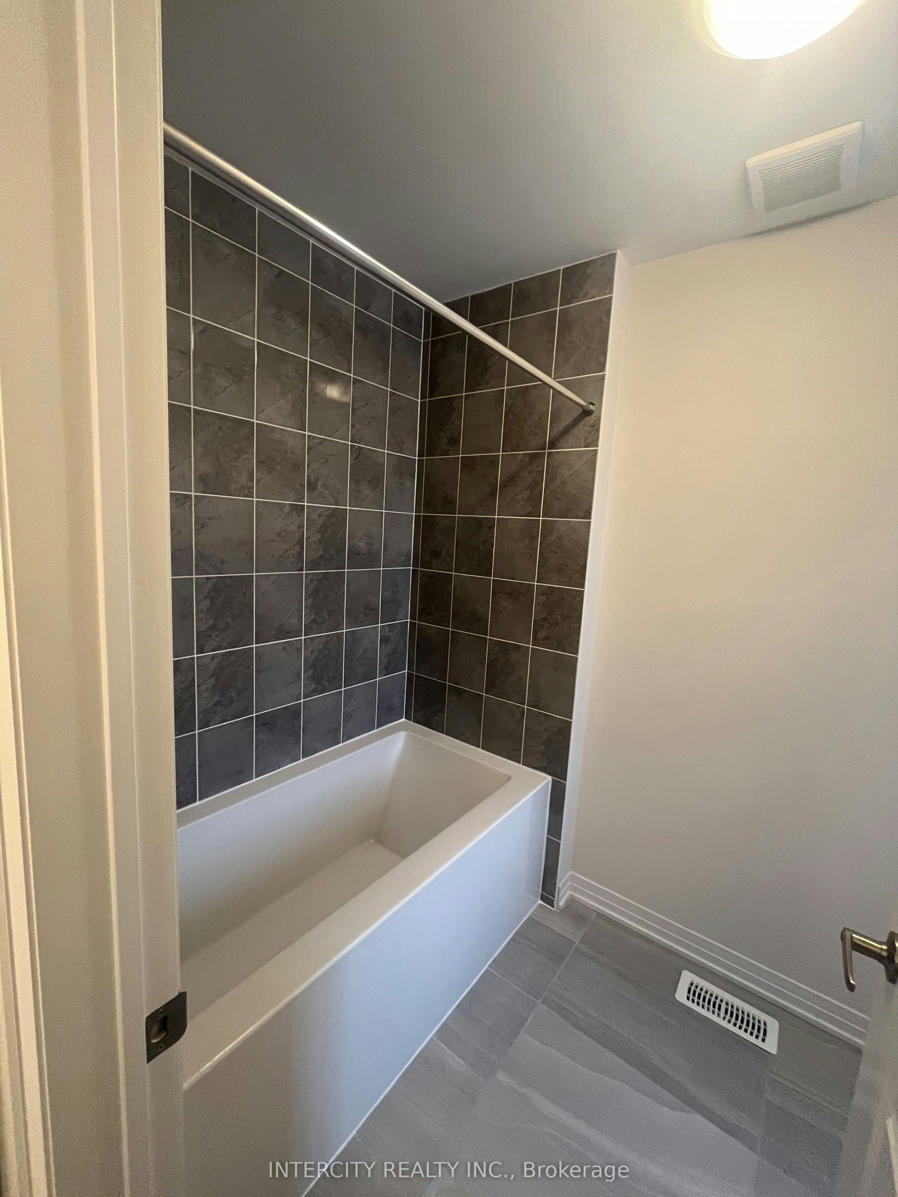 140 Raftis Street, Wellington North, ON, N0G 1A0 - 25