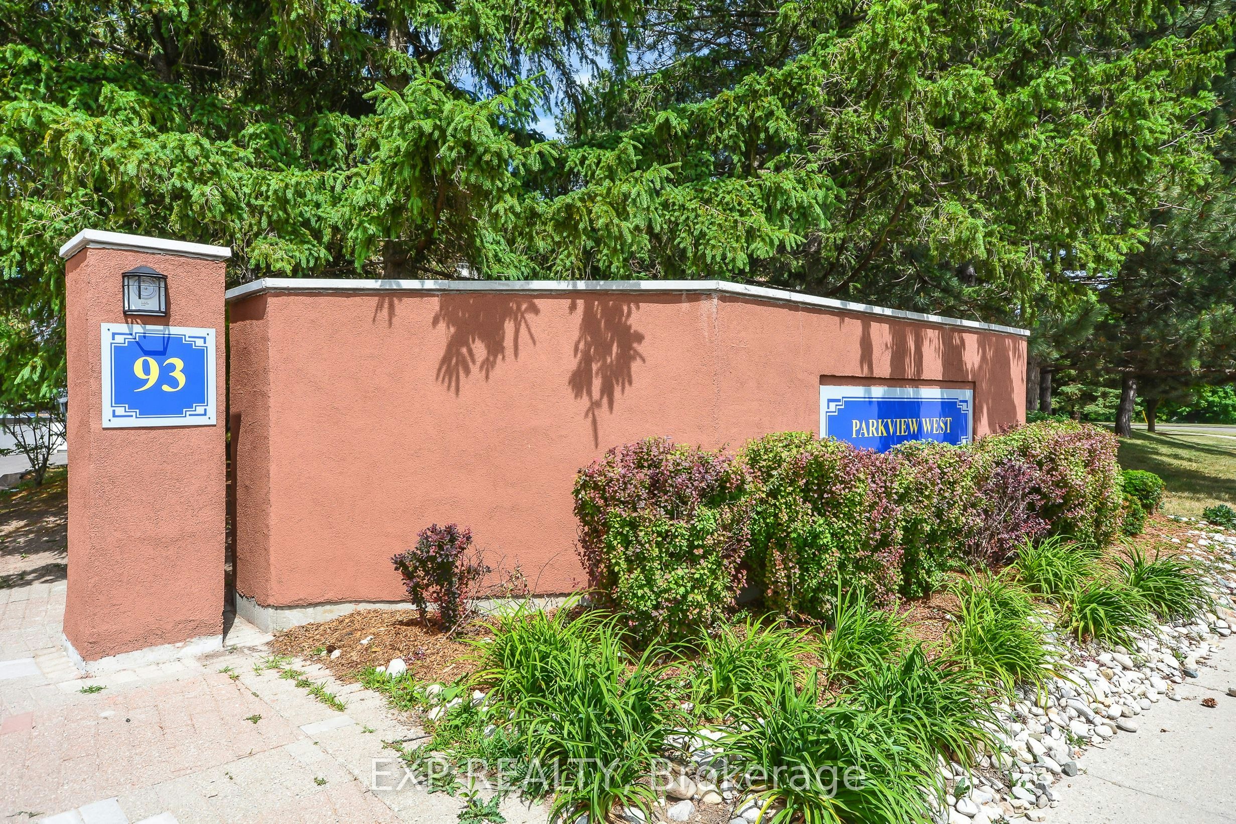 301-93 Westwood Road, Guelph, ON, N1H 7J7
