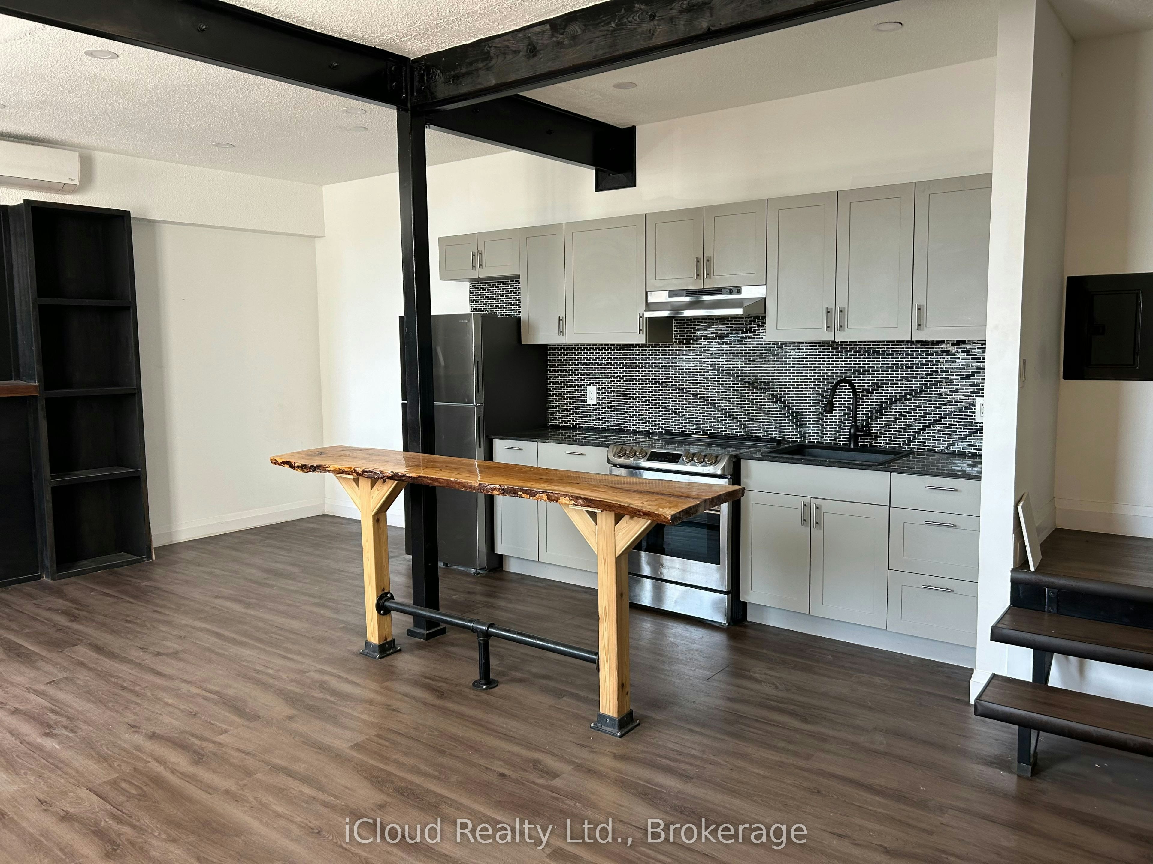12-7 Foundry Street, Hamilton, ON, L9H 2V6
