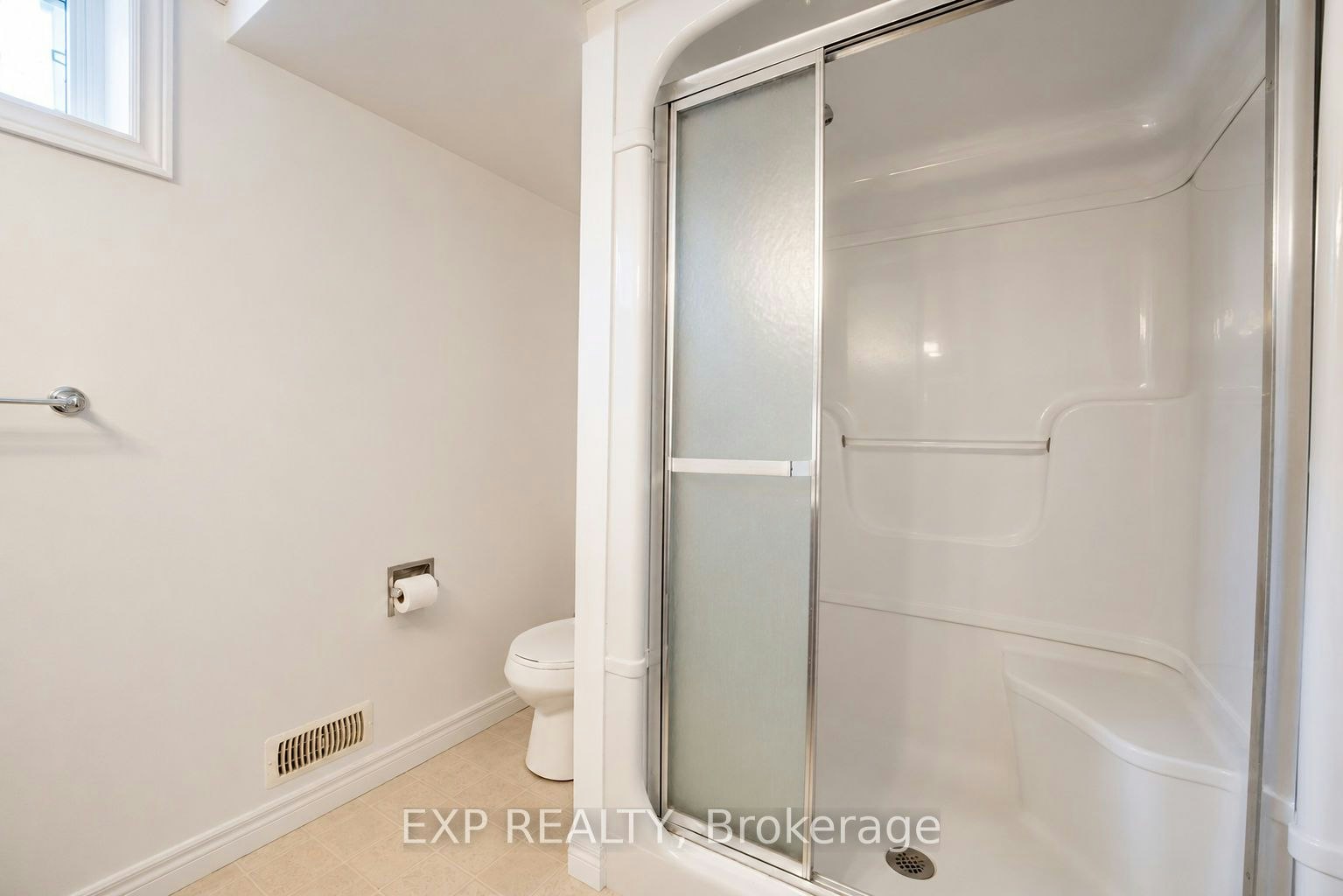UPPER-1235 Michael Street, London, ON, N5V 2H4 - 22