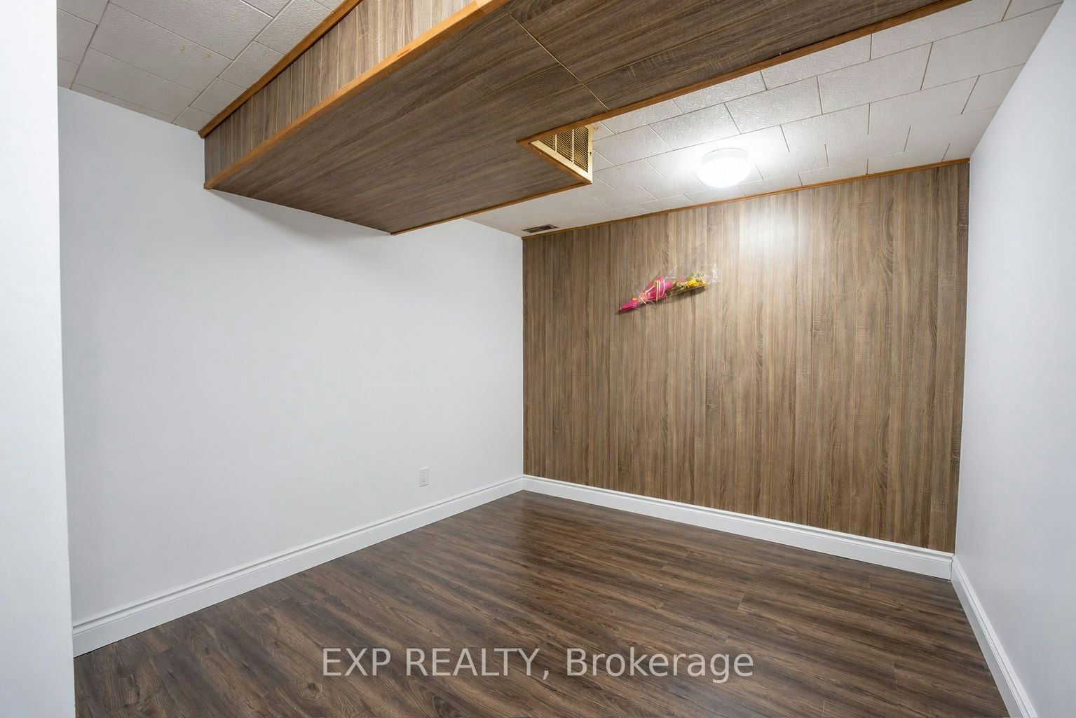 UPPER-1235 Michael Street, London, ON, N5V 2H4 - 19