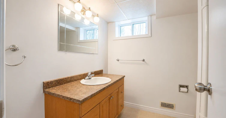UPPER-1235 Michael Street, London, ON, N5V 2H4 - 21