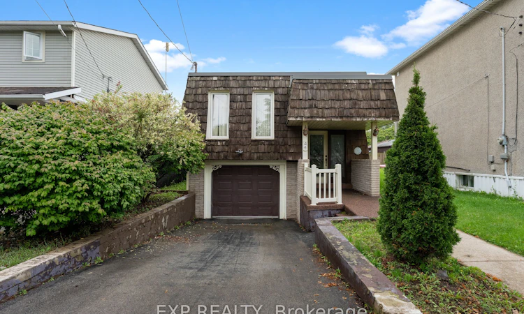 23 Classic Avenue
