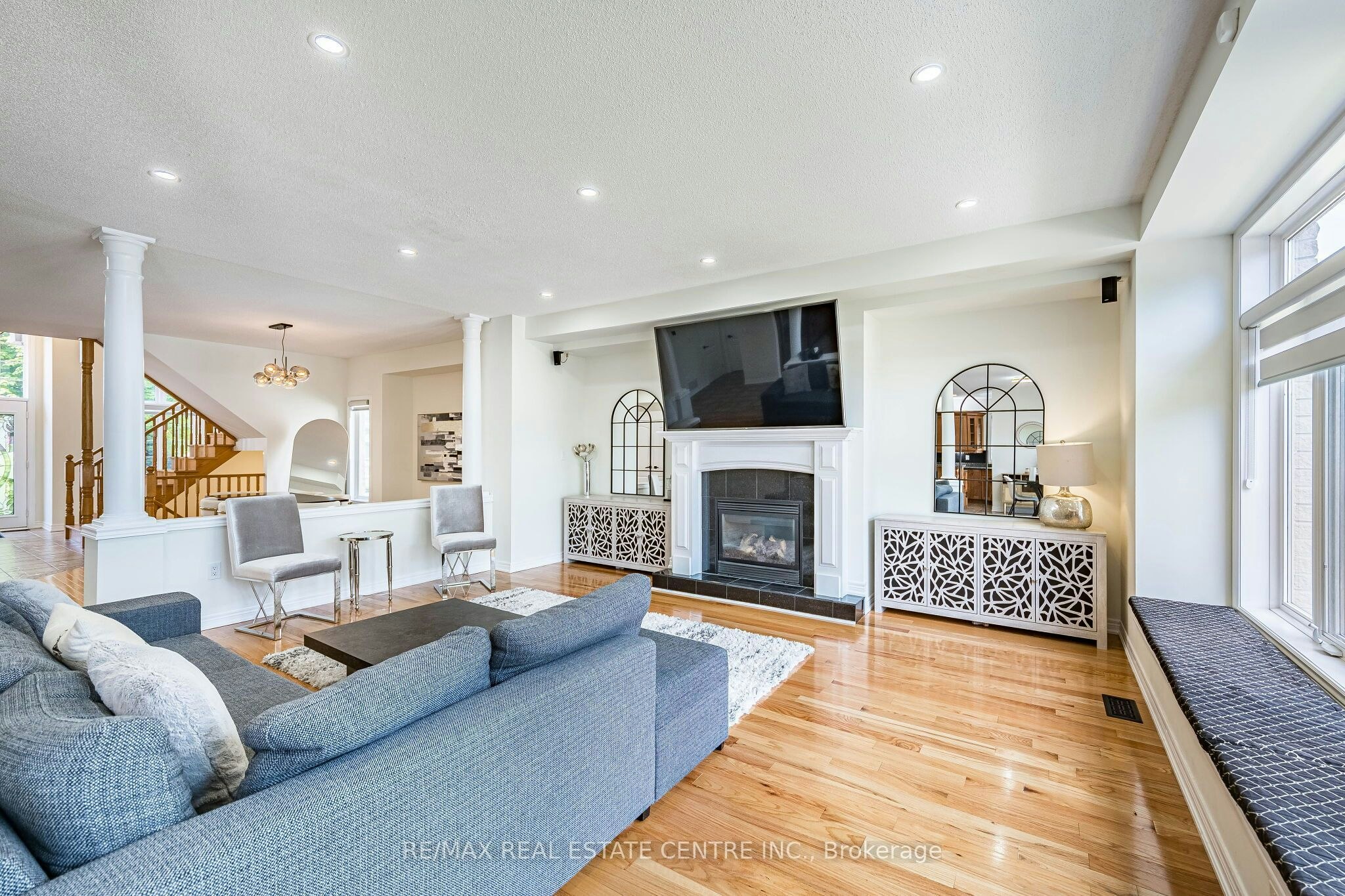 137 Cloverleaf Drive, Hamilton, ON, L9K 1R6 - 11
