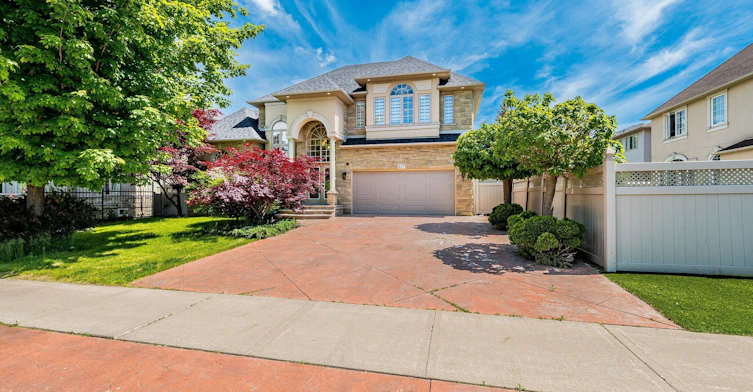 137 Cloverleaf Drive, Hamilton, ON, L9K 1R6 - 2