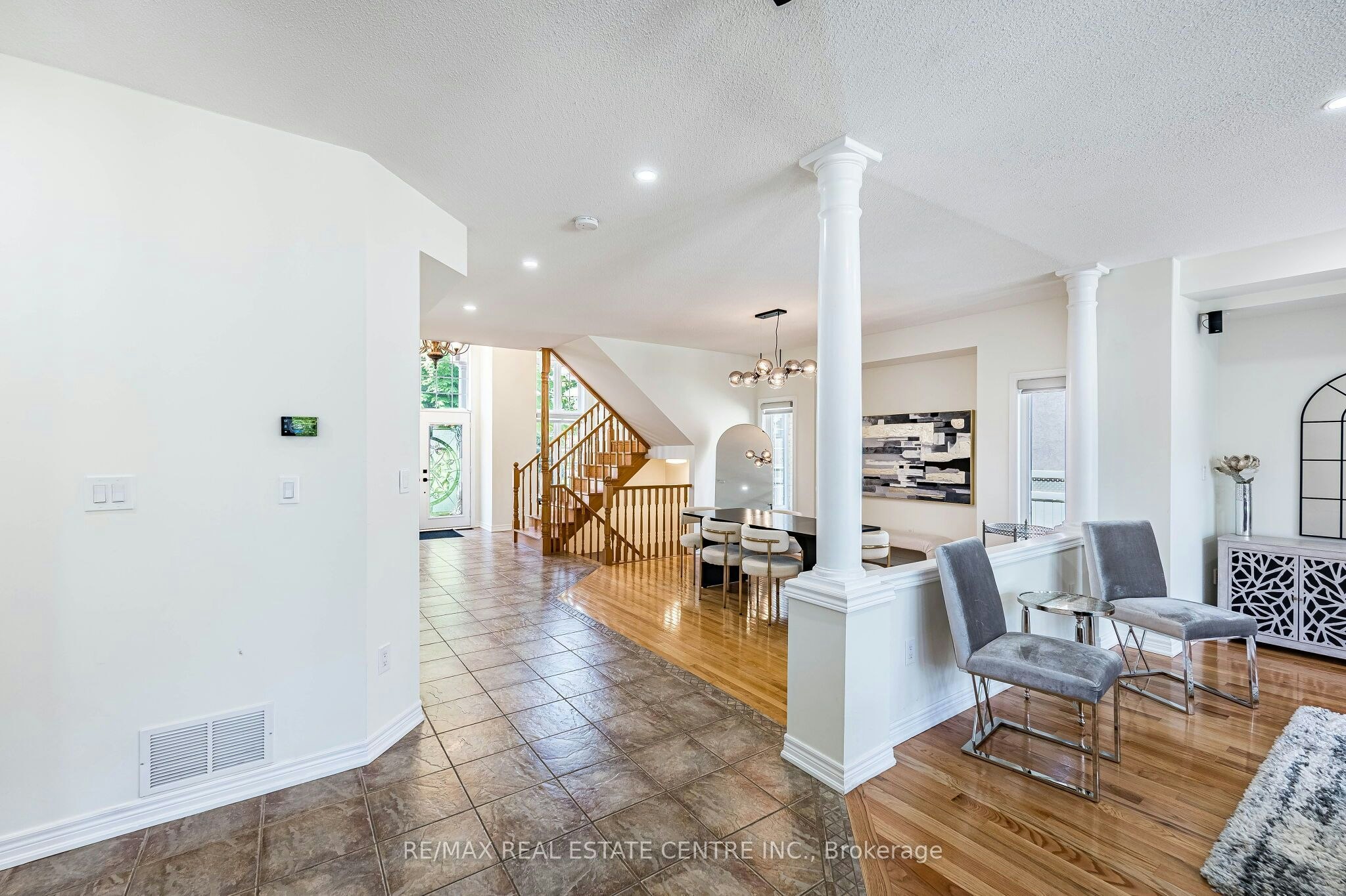 137 Cloverleaf Drive, Hamilton, ON, L9K 1R6 - 8