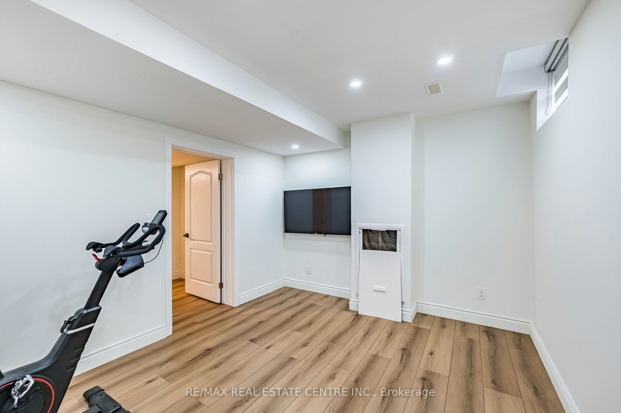 137 Cloverleaf Drive, Hamilton, ON, L9K 1R6 - 46