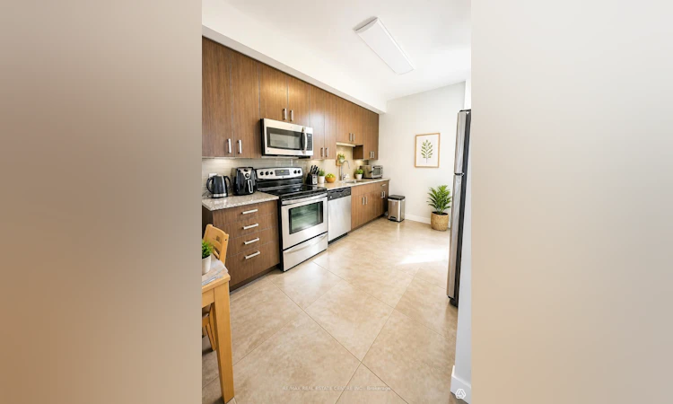 B408-62 Balsam Street
