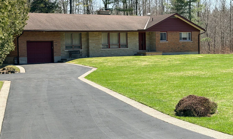 506 11th Concession Road E