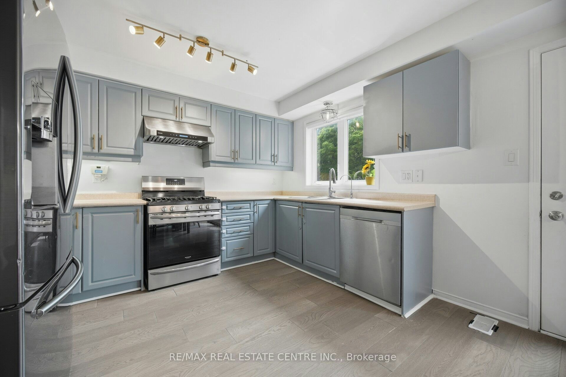 71 Barrett Avenue, Brantford, ON, N3S 0B5 - 12
