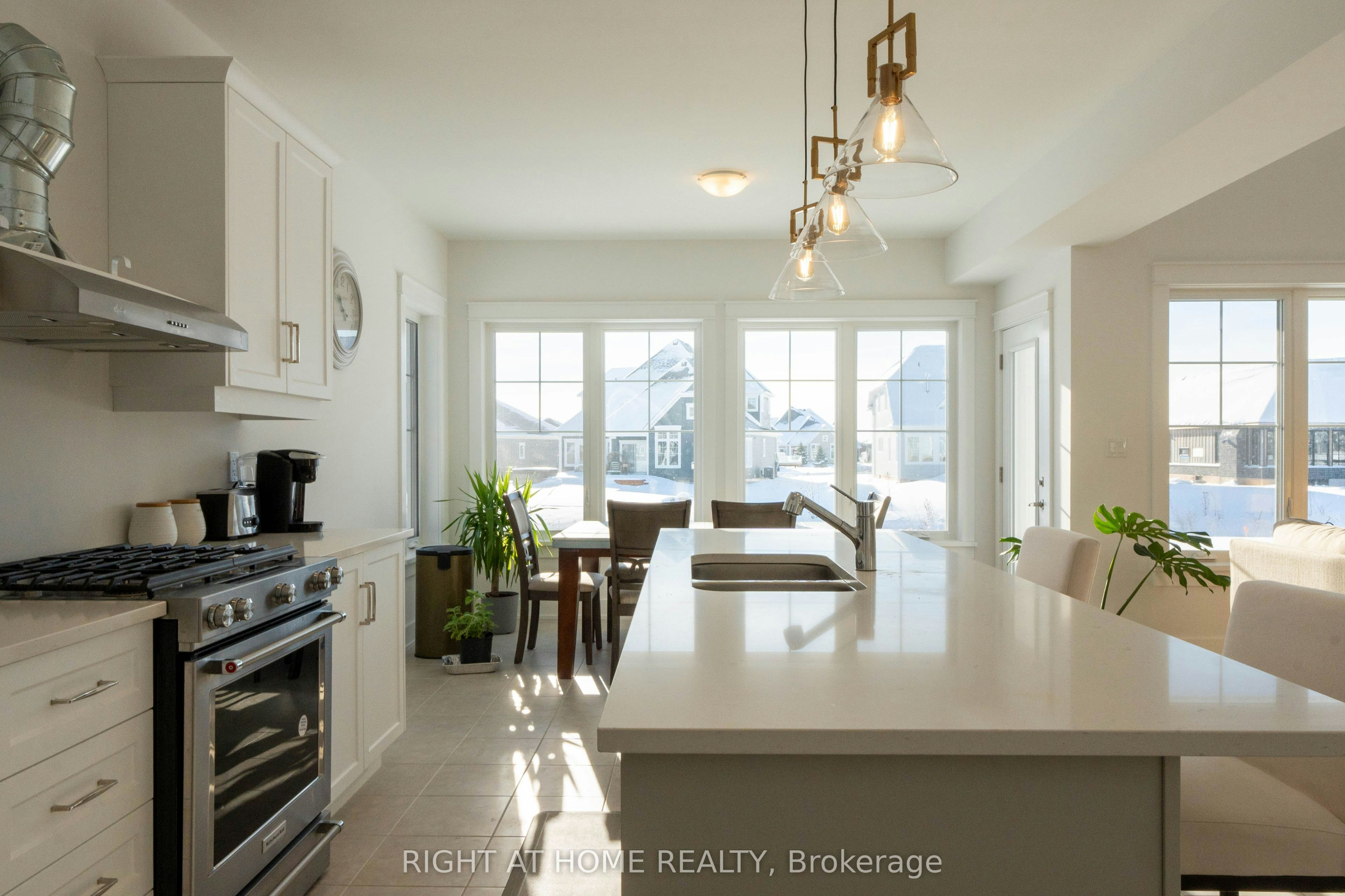 105 Laurens Lane, Georgian Bluffs, ON, N0H 1S0 - 8