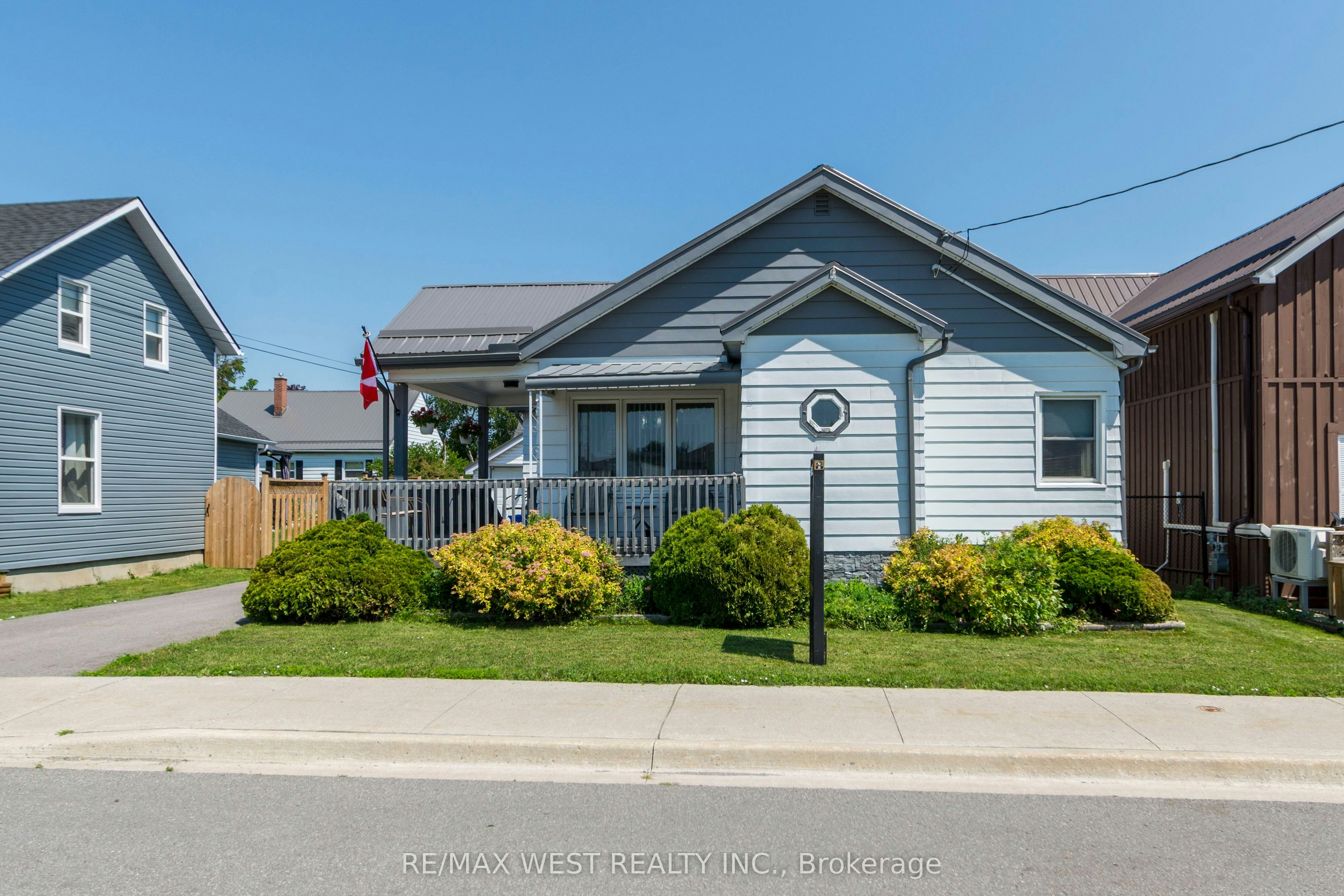 4 George Street, Quinte West, ON, K8V 1R1