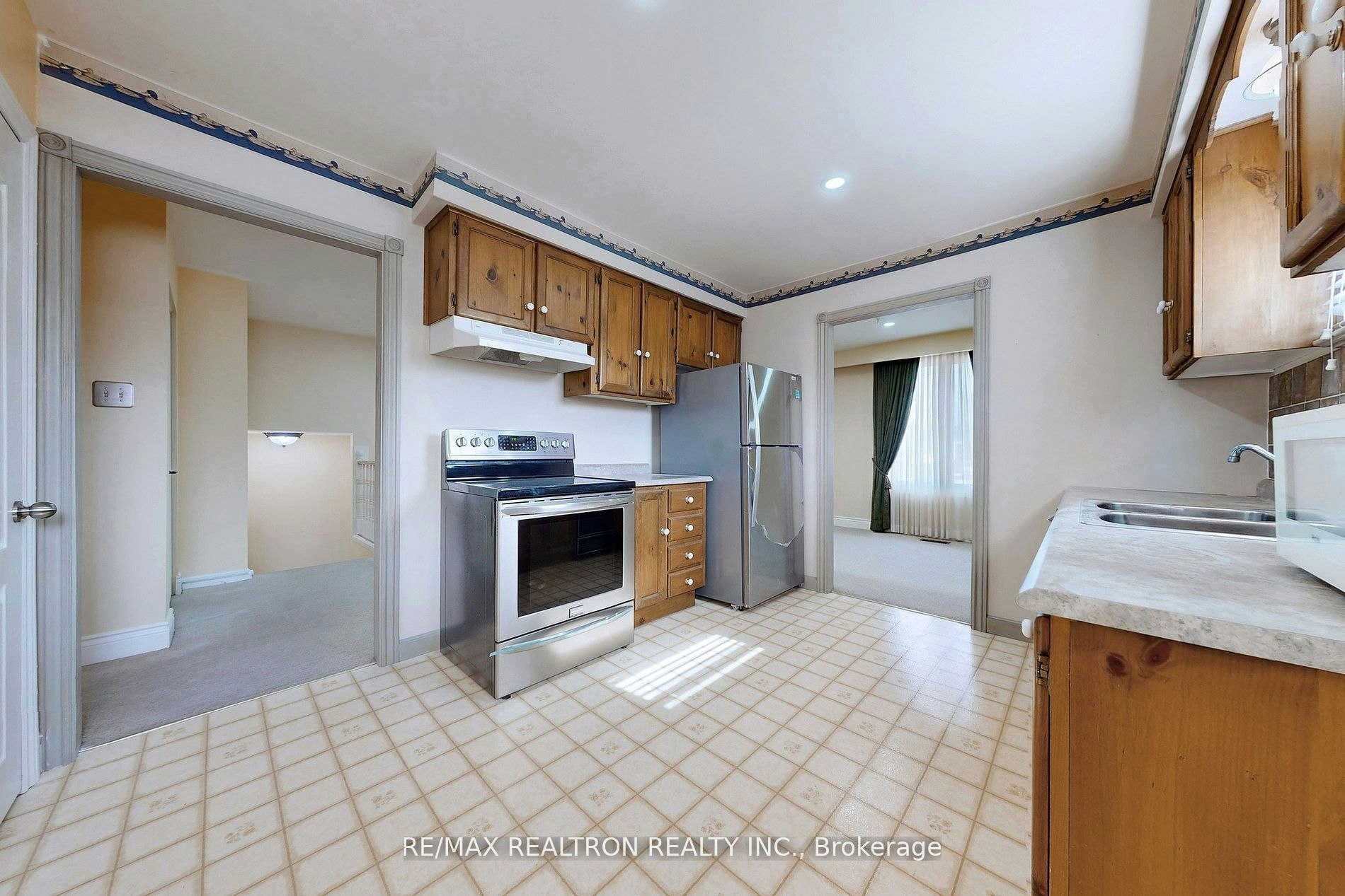 43 Odessa Street, Hamilton, ON, L8J 1A3 - 5