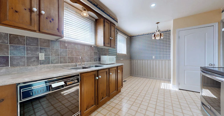 43 Odessa Street, Hamilton, ON, L8J 1A3 - 8