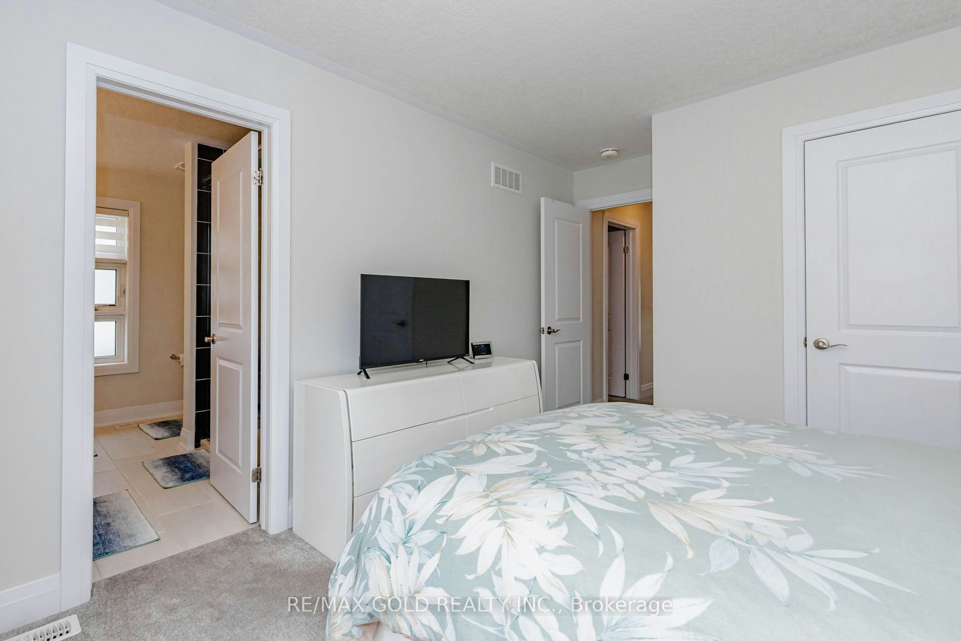 617 Benninger Drive, Kitchener, ON, N2E 0H8 - 28