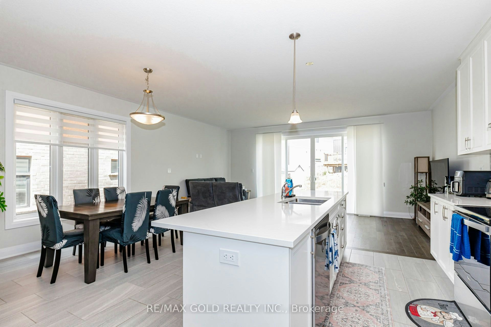 617 Benninger Drive, Kitchener, ON, N2E 0H8 - 8