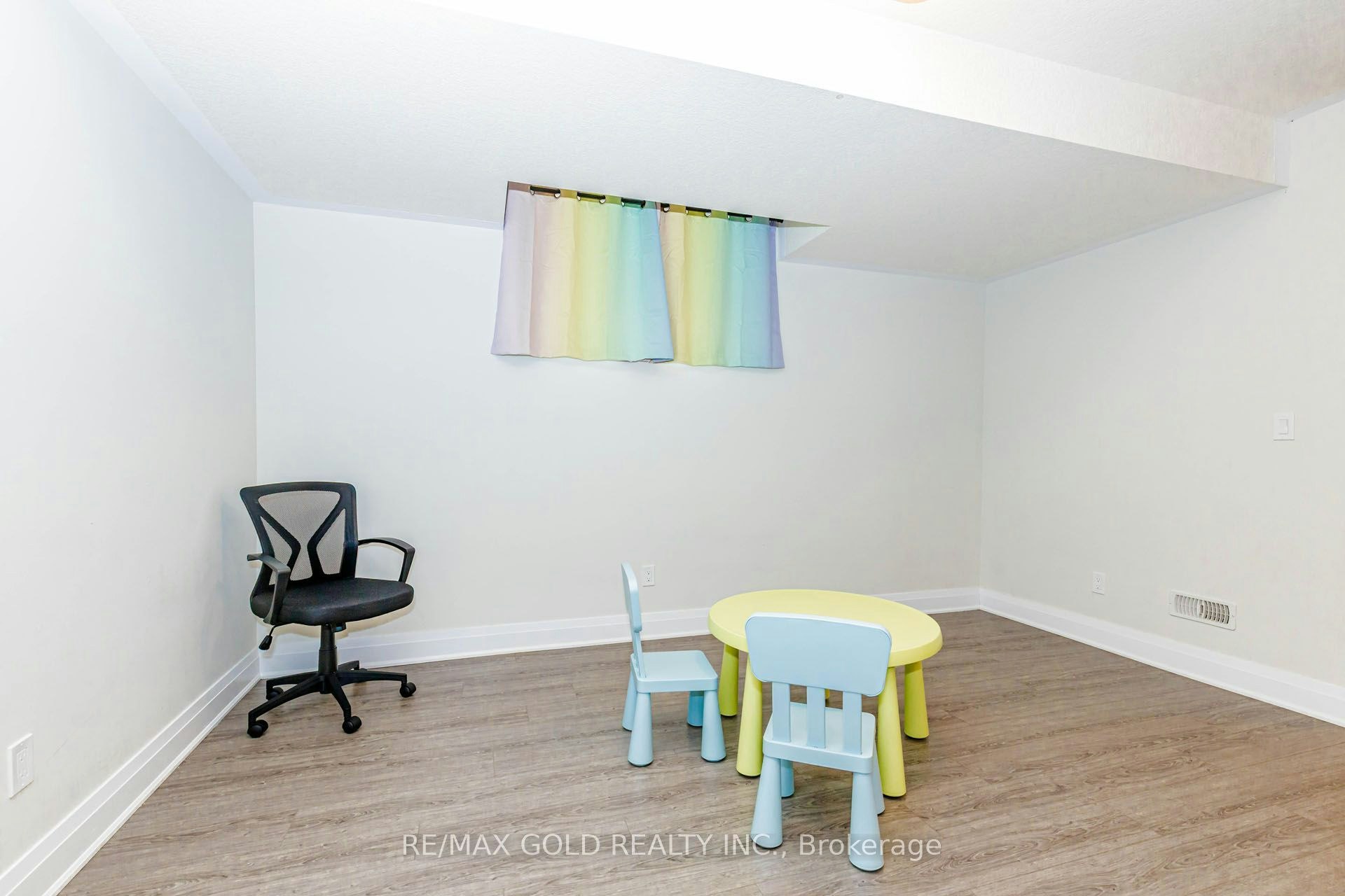 617 Benninger Drive, Kitchener, ON, N2E 0H8 - 45