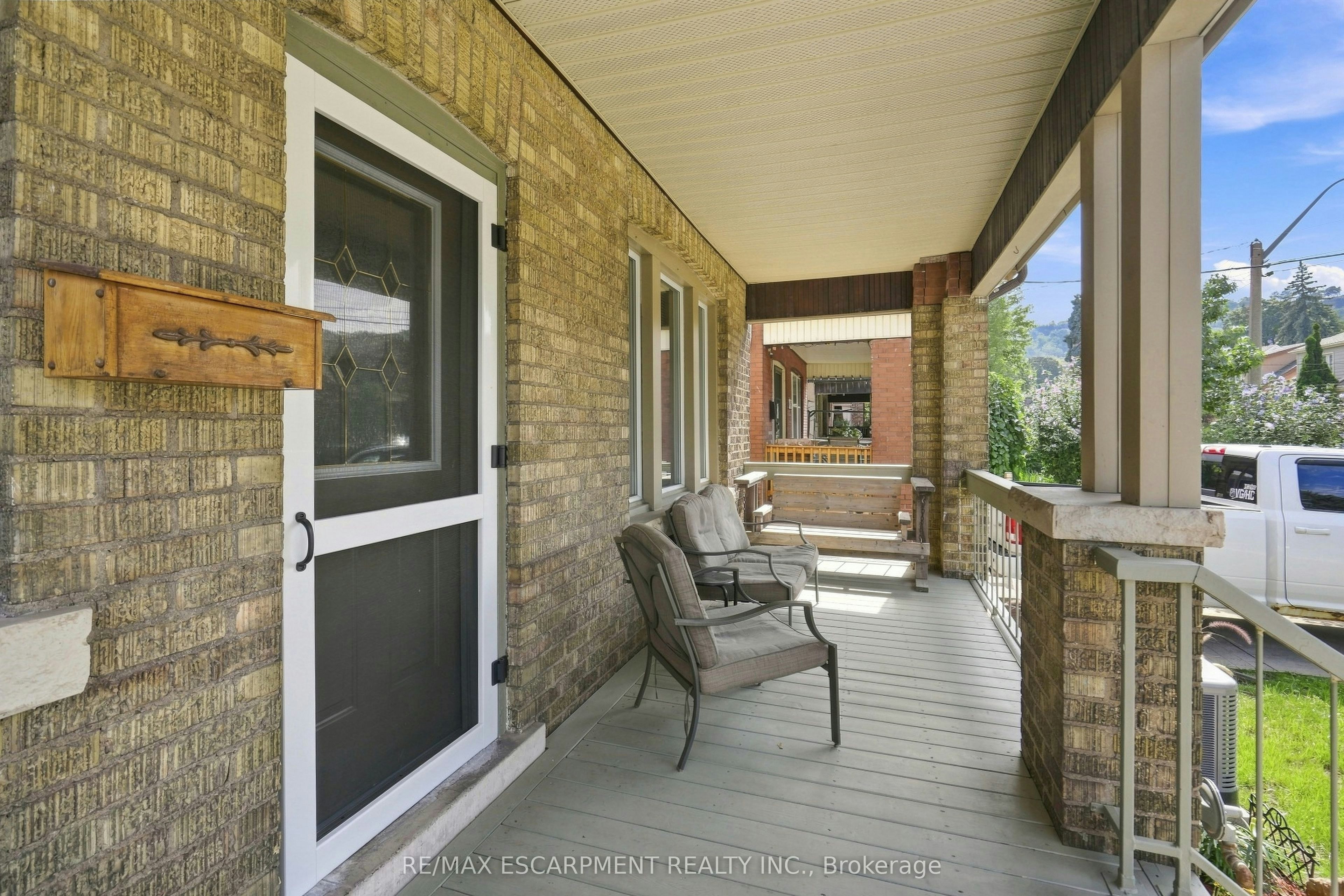 163 Grosvenor Avenue S - 5