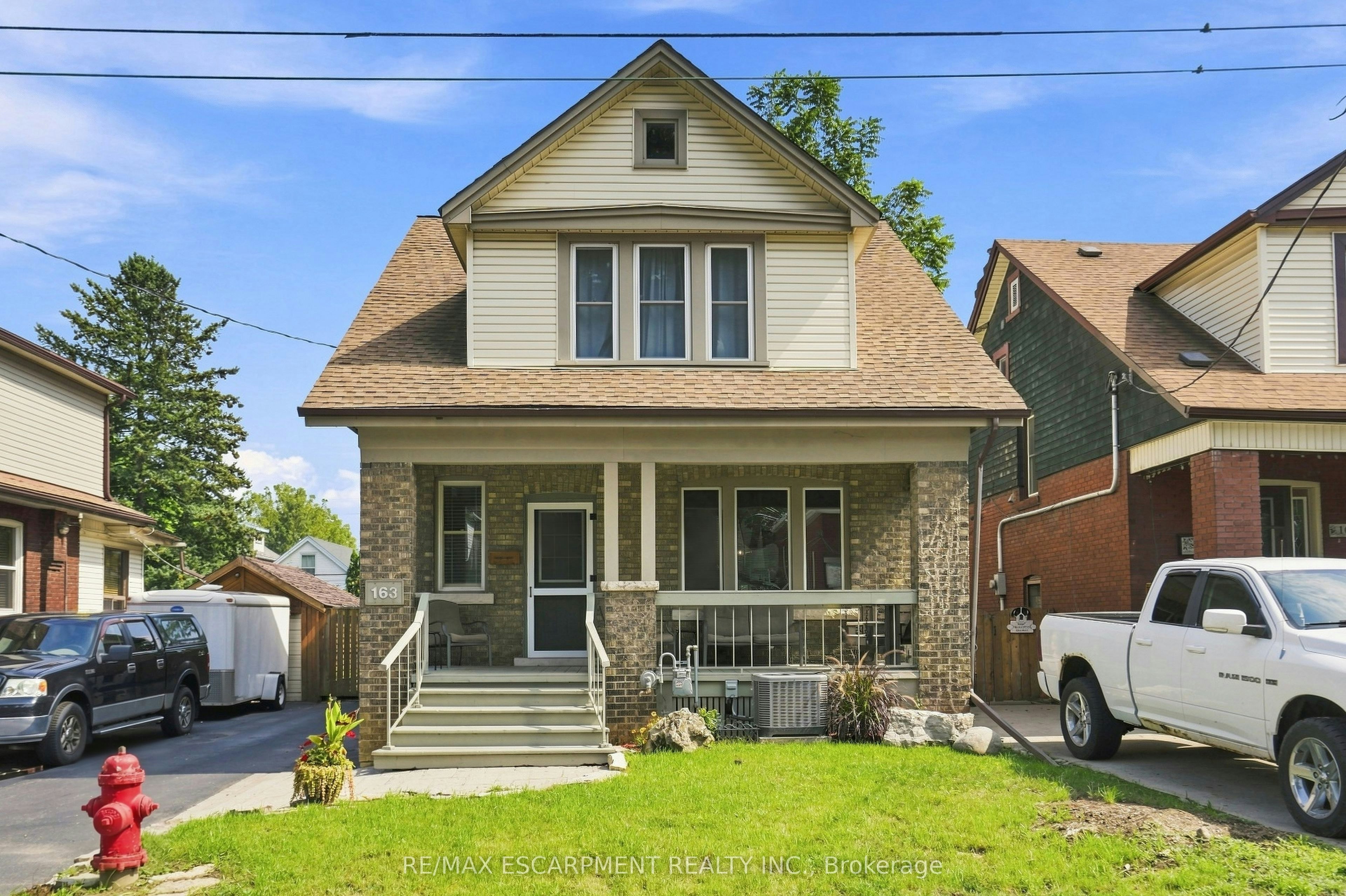 163 Grosvenor Avenue S - 2