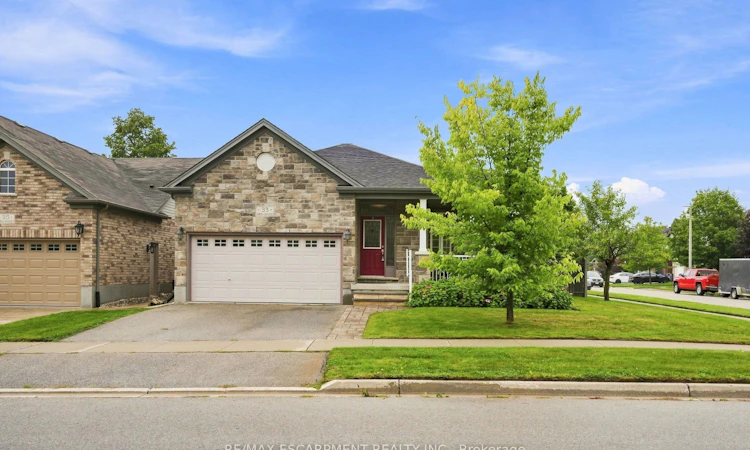 33 Norma Crescent