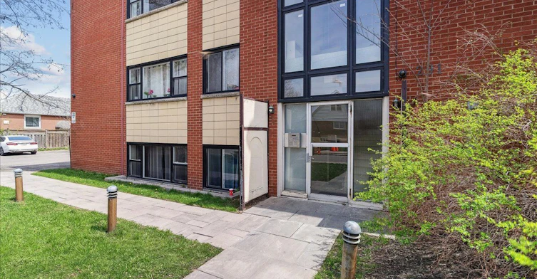 6-291 East 38th Street, Hamilton, ON, L8V 4G2 - 2