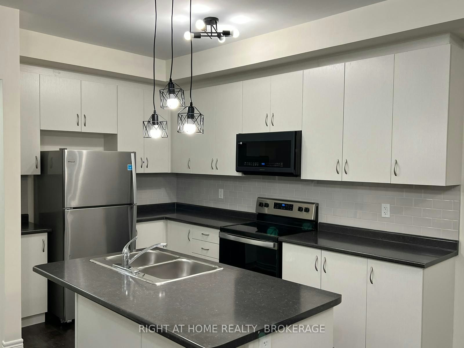 8-40 Zinfandel Drive, Hamilton, ON, L8E 0L1 - 7