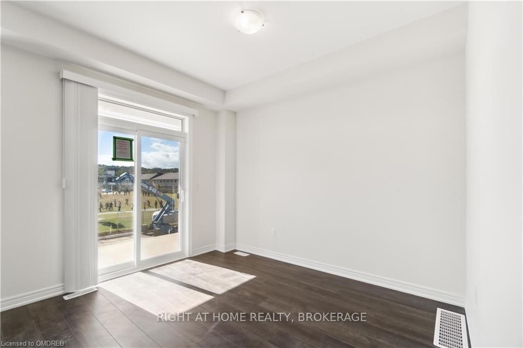 8-40 Zinfandel Drive, Hamilton, ON, L8E 0L1 - 4