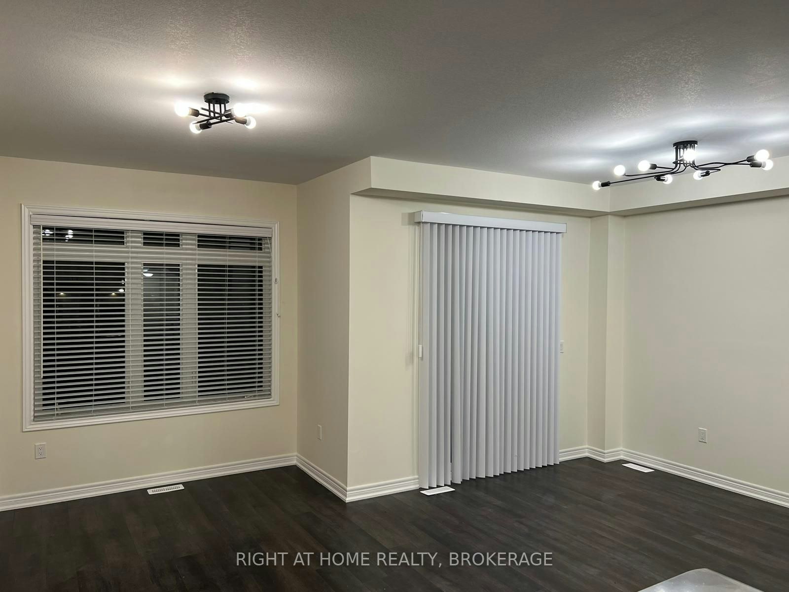 8-40 Zinfandel Drive, Hamilton, ON, L8E 0L1 - 5